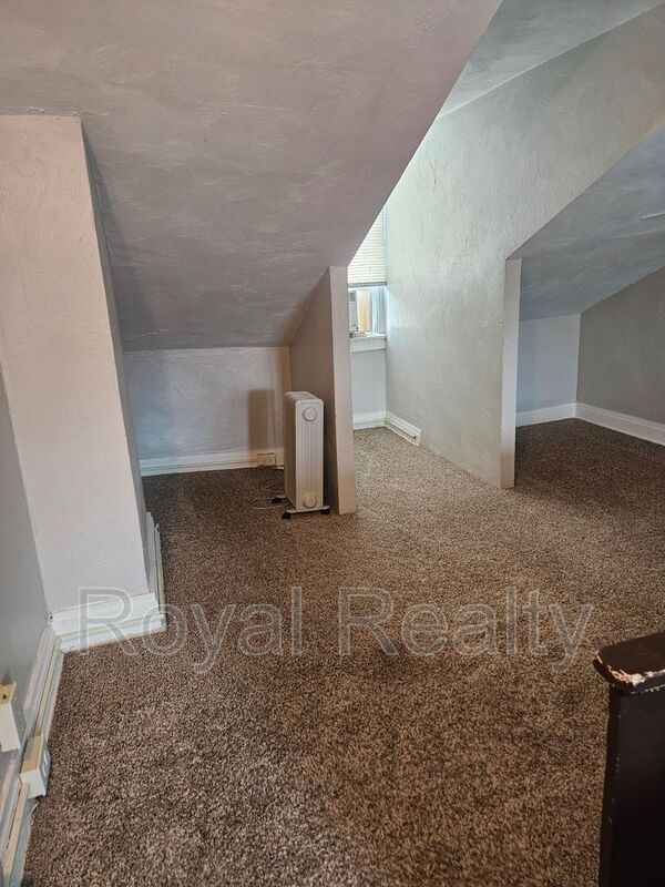 Building Photo - 2332 Fox Wy