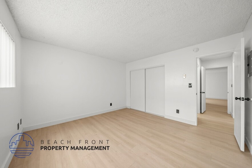 Building Photo - 925 N. Inglewood Ave.