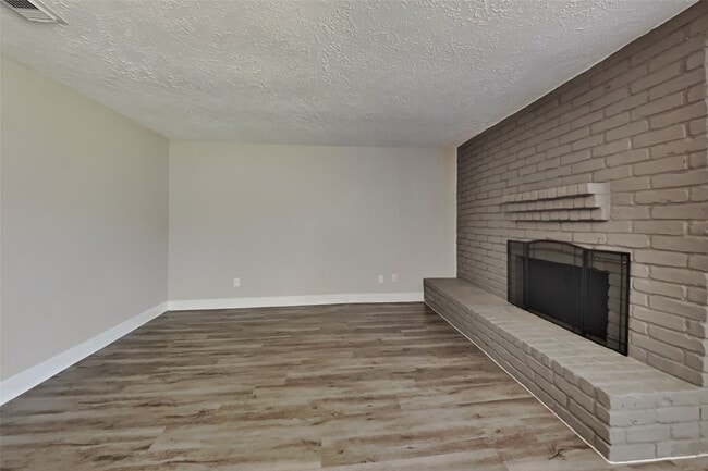 Building Photo - 11615 Bonaparte Dr