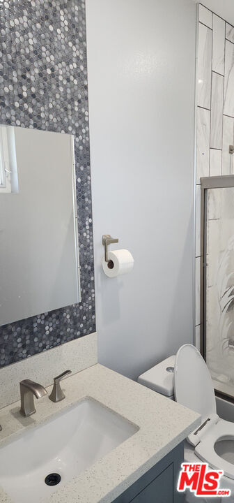 Building Photo - 5731 Klump Ave