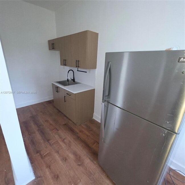 Building Photo - 35 NE 64th Terrace