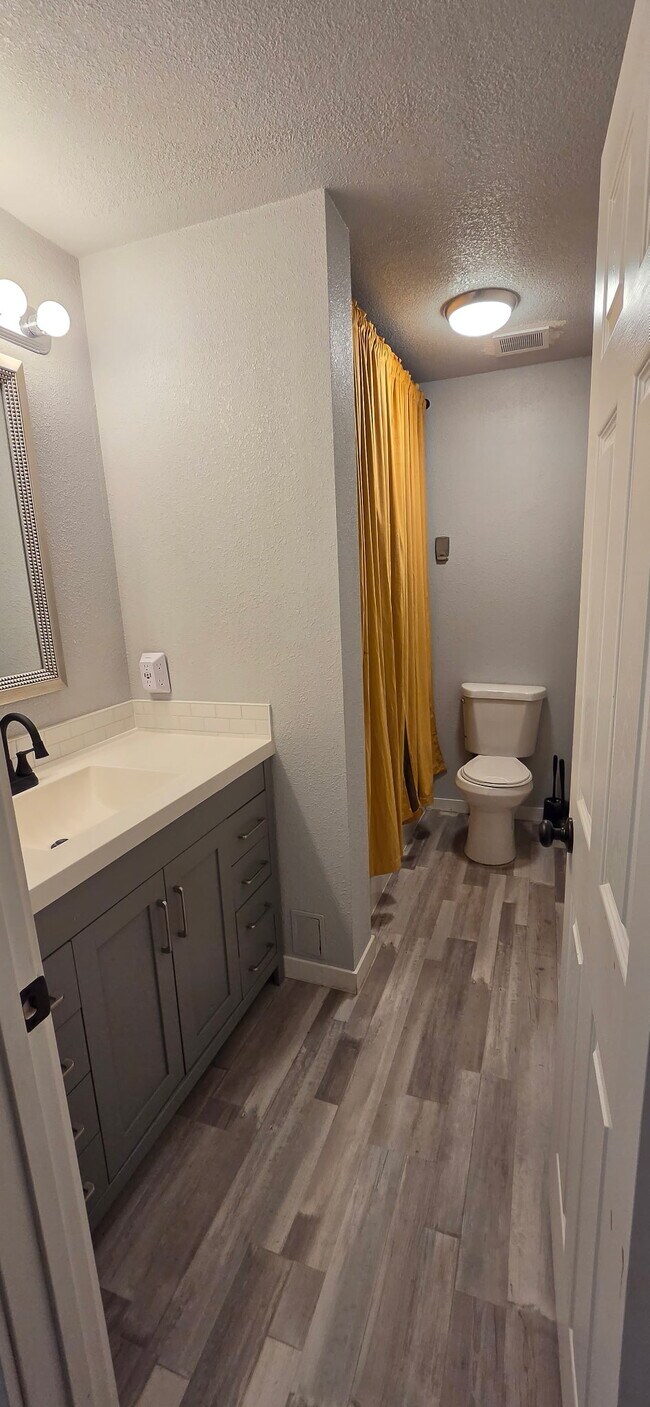 Building Photo - 1st Street