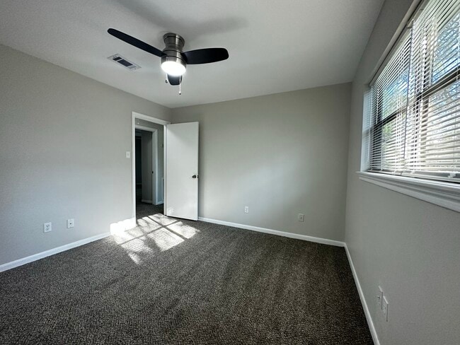 Building Photo - 11106 Ellwood St