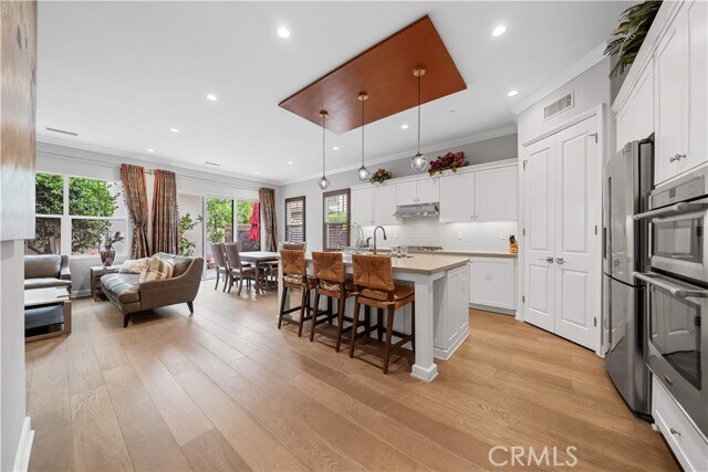 Building Photo - 114 Guinness