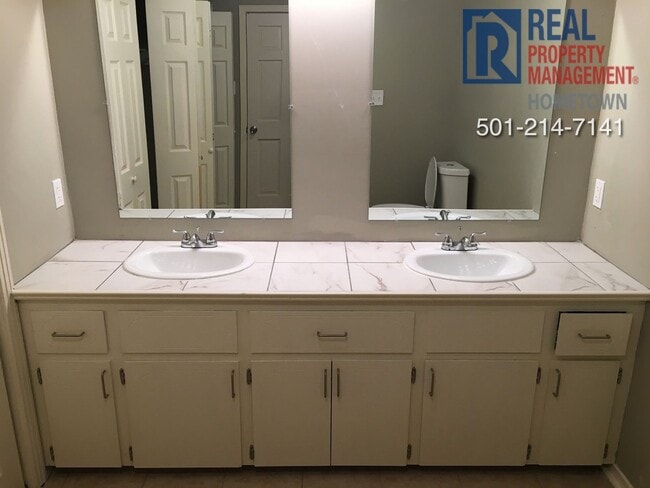 Building Photo - 2309 Ridge Park Dr