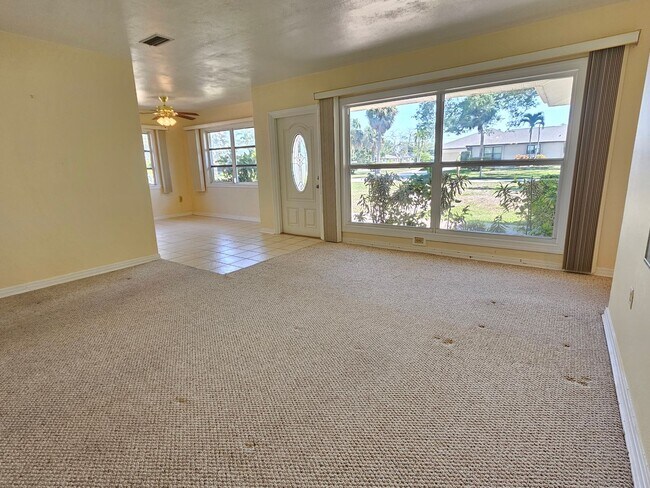 Building Photo - Venice Island – North of Venice Ave - Annual Single Family Home– Minutes from Venice Beach, Mains...