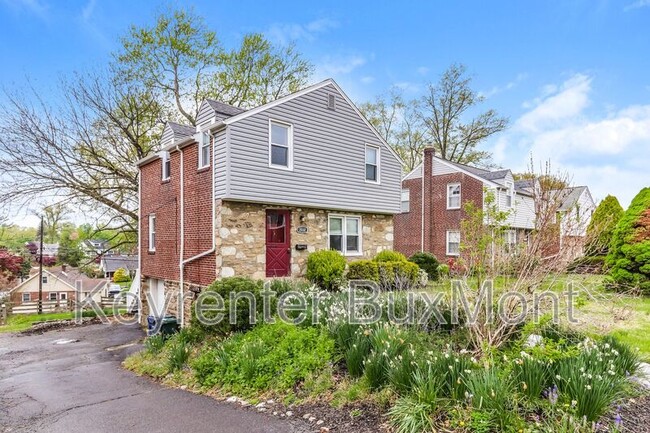 Building Photo - 2032 Jenkintown Rd
