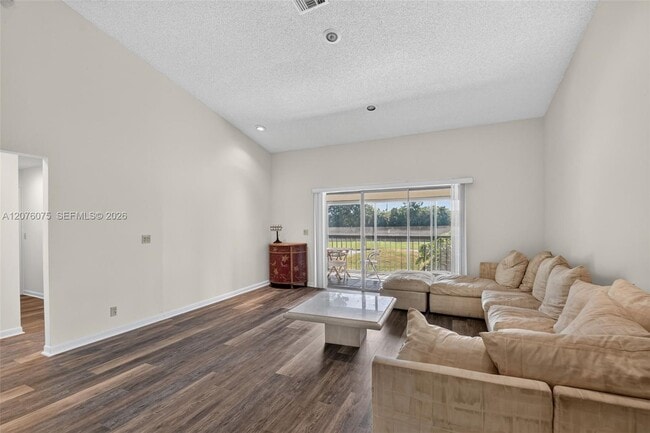 Building Photo - 5310 Fountains Dr S