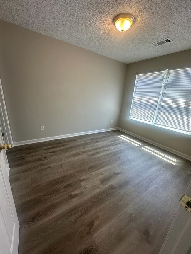Building Photo - 1435 Maple Valley Ct