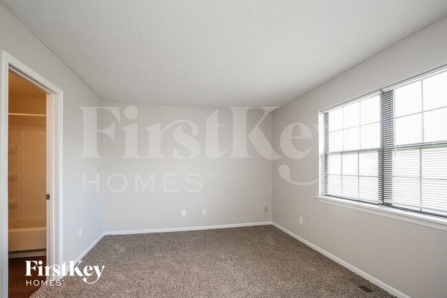 Building Photo - 5759 Pemberly Dr