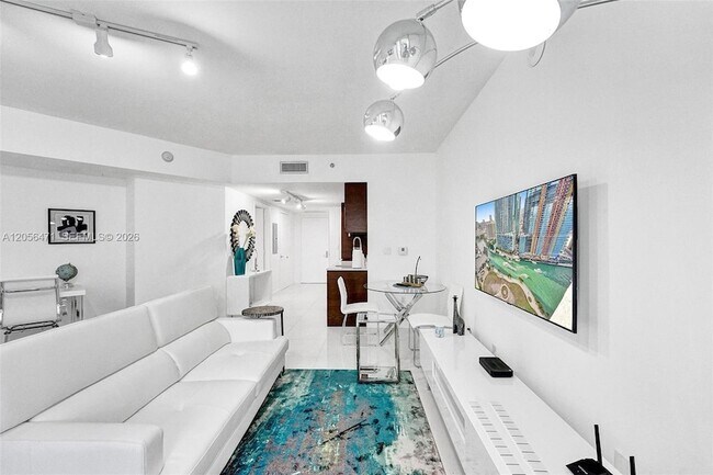 Building Photo - 475 Brickell Ave