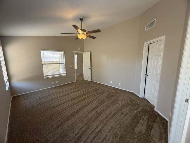 Building Photo - Desirable Arrowhead Ranch Home