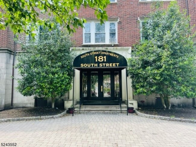 Primary Photo - 183 South St