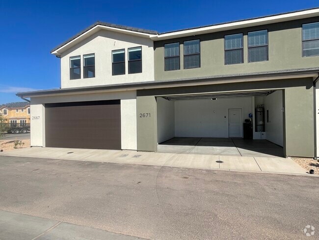 Building Photo - 2671 E Wake Forest Ln