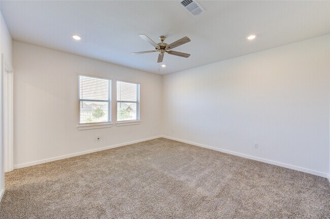 Building Photo - 31918 Holland Arbor Trl