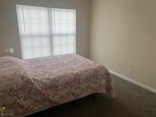 Building Photo - 263 Old Farm Dr