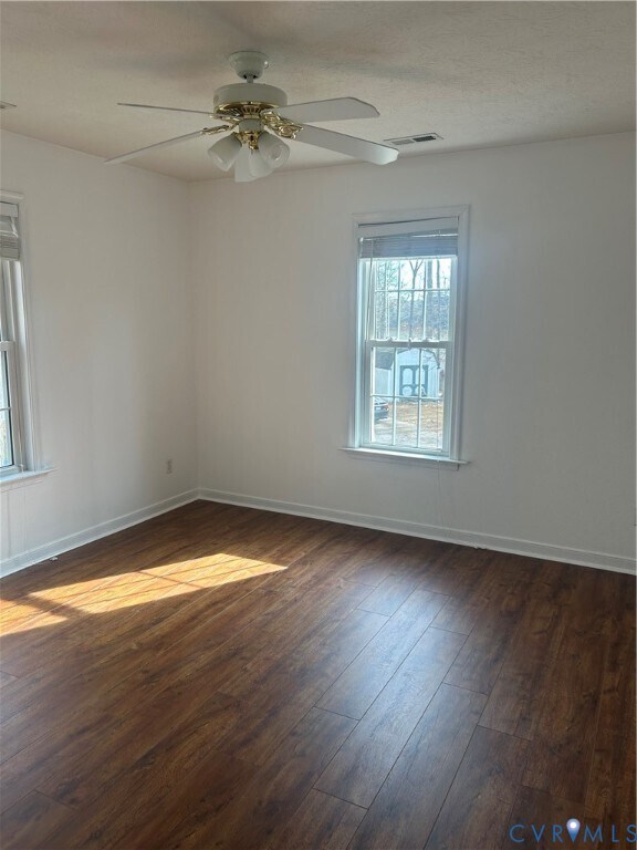 Building Photo - 5625 Eagle Lake Dr