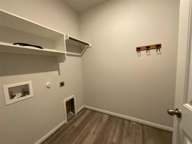 Building Photo - 1629 Dubiel Dr