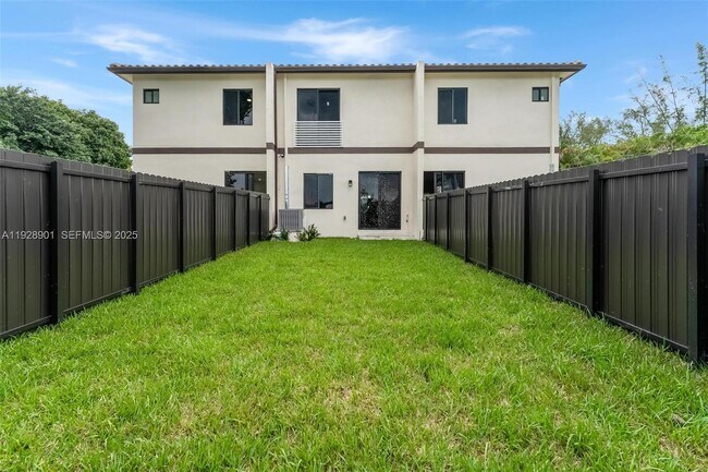 Building Photo - 1962 NW 107th St