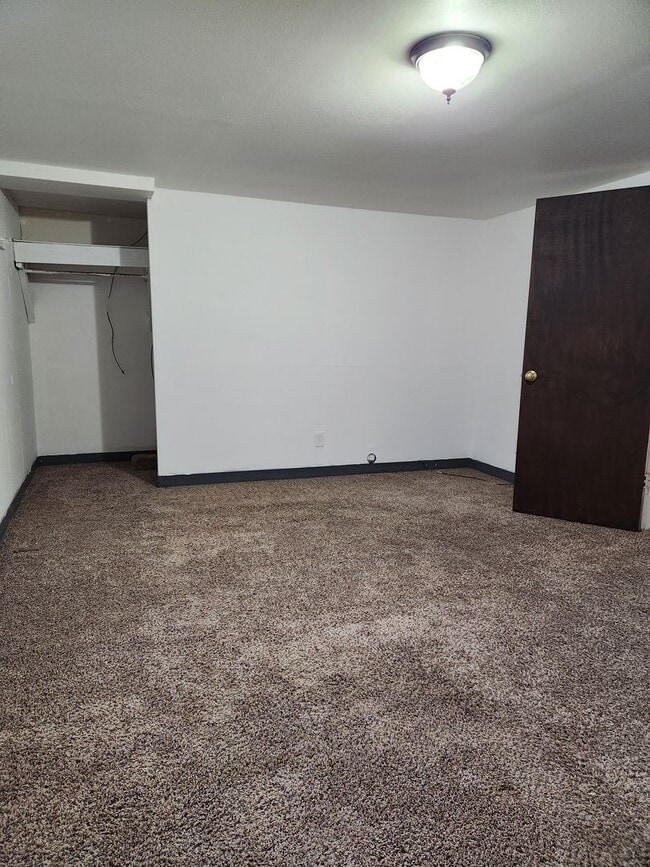 Building Photo - Great home in very desired area!