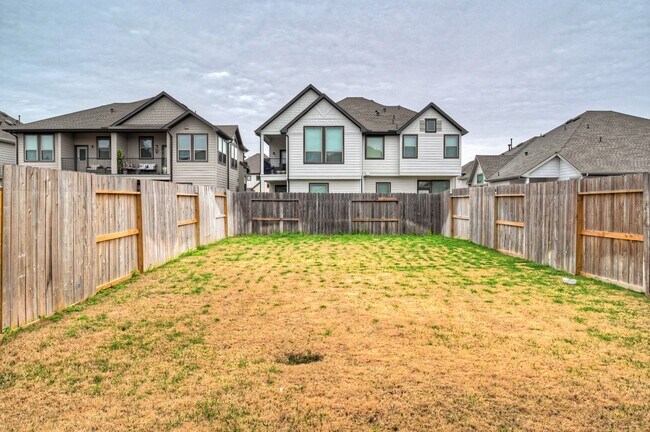 Building Photo - 1535 Crystal Stream Dr