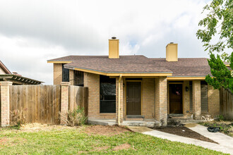 Building Photo - Two-story - 2 bedroom/ 2.5 bath townhome -...