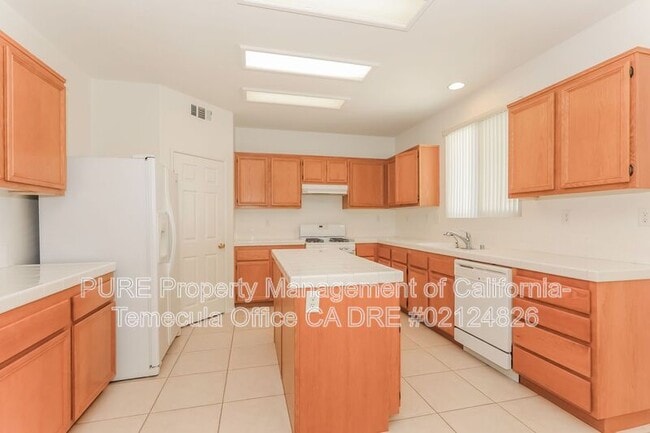 Building Photo - 33002 Monte Dr