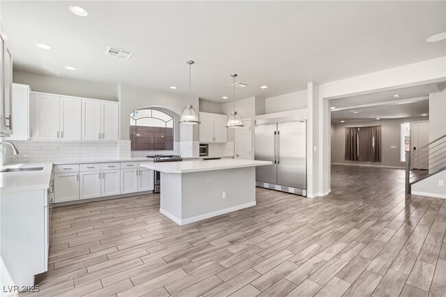 Building Photo - 5947 Rockway Glen Ave