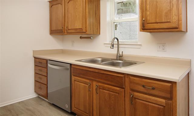 Building Photo - 636 Timberline Dr