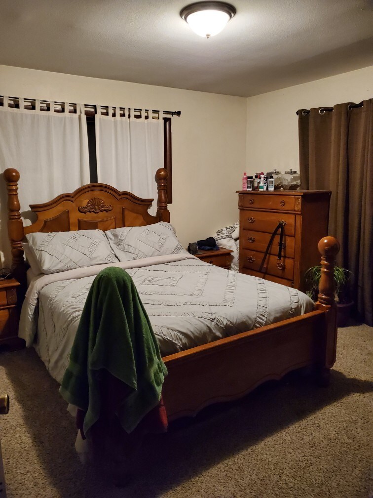 Building Photo - 225 S Webster Ave