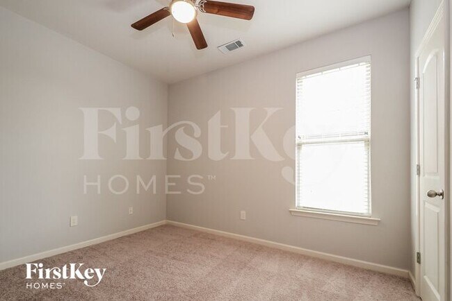 Building Photo - 4439 Sierra Ln