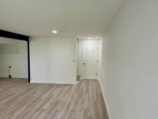 Building Photo - 1437 Meadowsedge Ln