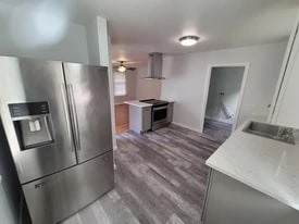 Building Photo - 516 3rd Ave S
