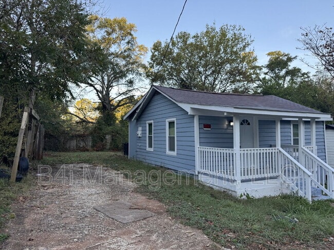 Primary Photo - 209 Banks St