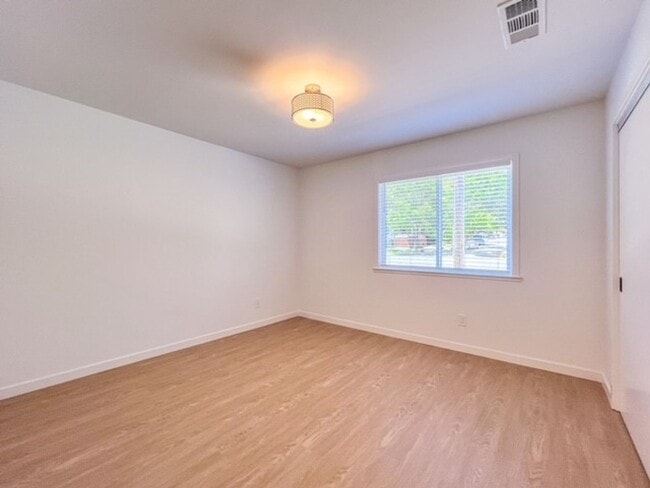 Building Photo - Beautifully Remodeled Three Bedroom Home