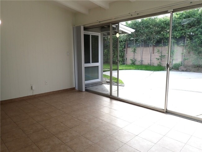 Building Photo - 12901 Martha Ann Dr