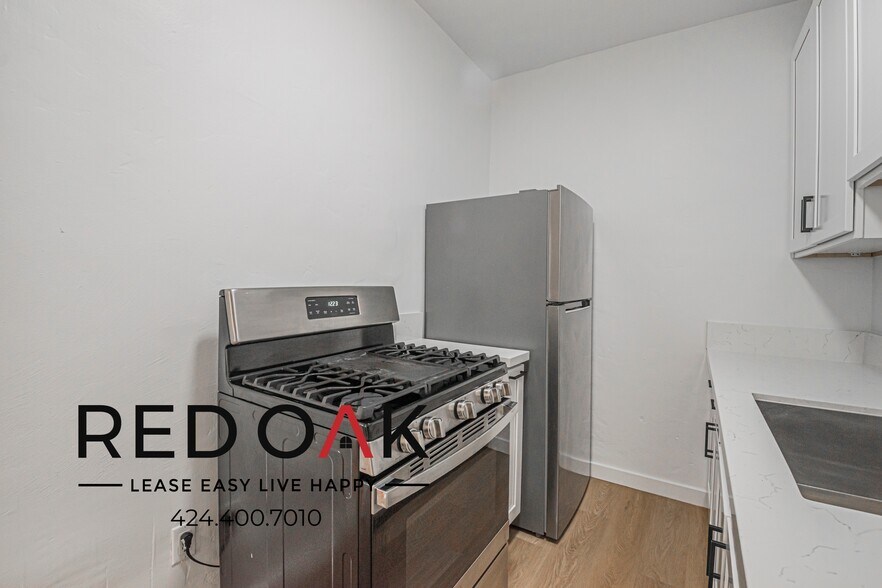 Building Photo - 660 Cochran Ave