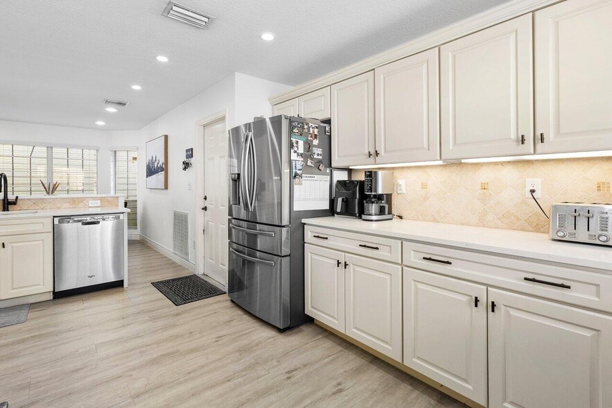 Building Photo - 5120 Coronado Rdg