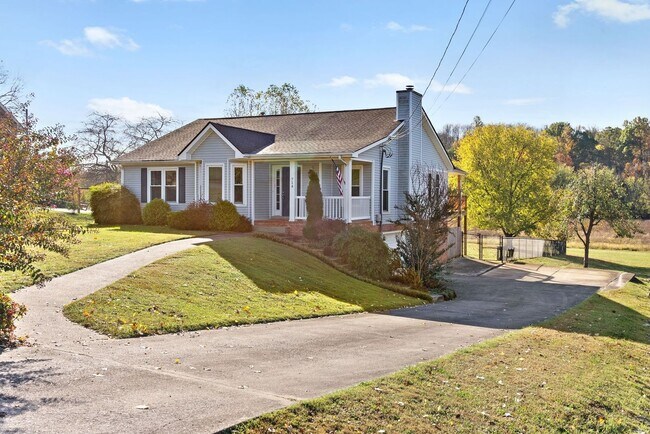 Building Photo - 4 Bedroom Home For Rent in St. B Area of Clarksville!