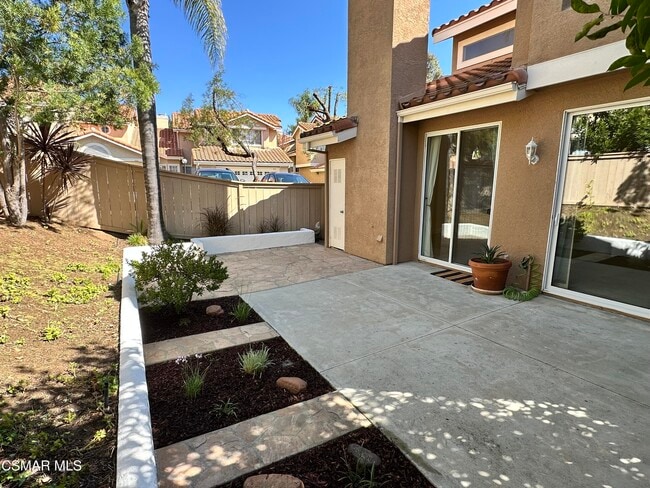 Building Photo - 4895 Martona Dr