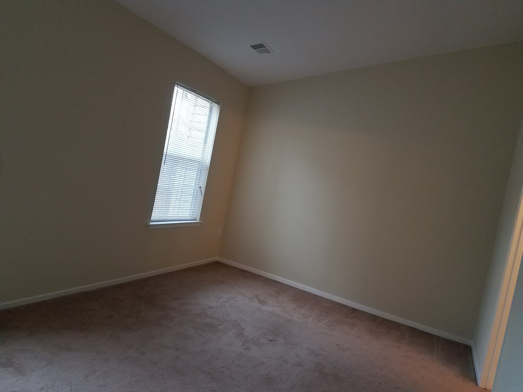 Building Photo - 2452 Ridgehampton Ct