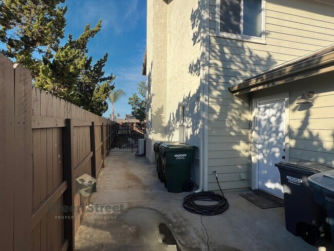 Building Photo - 280 Fire Mountain Pl