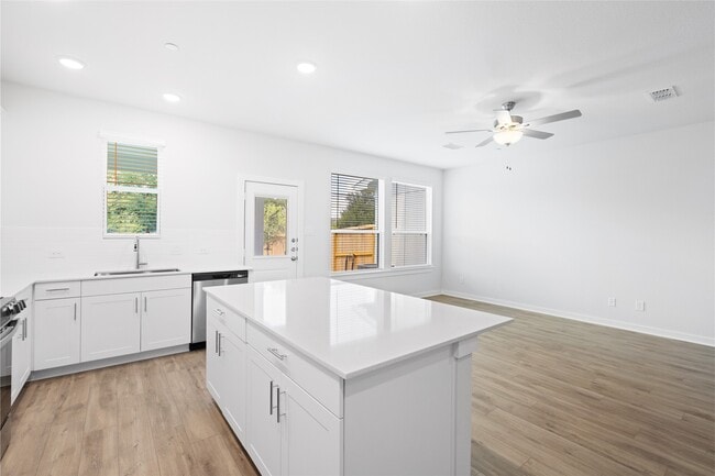 Building Photo - 8115 Danson Ln