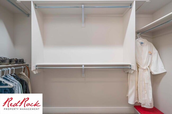 Building Photo - 2 Bedroom Fully Furnished Home In Sun River Community for 55 years and older with a firm 6 Month ...