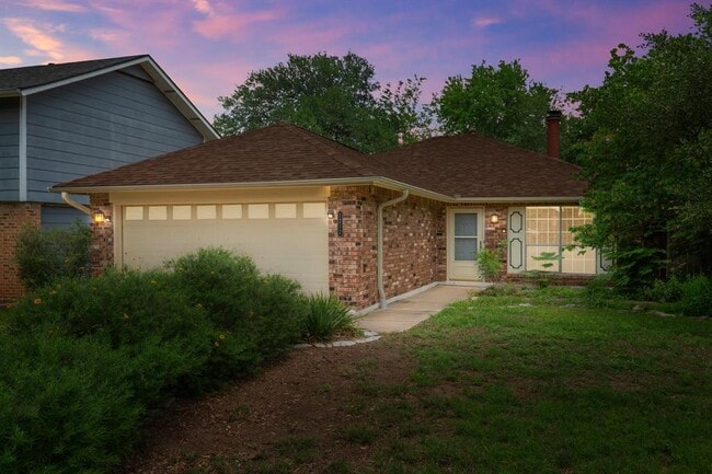 Building Photo - 1212 Dunstan Dr