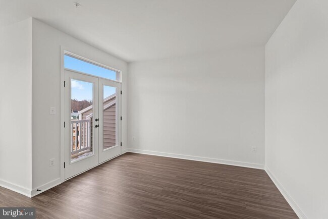 Building Photo - 714 Iron Frg Rd