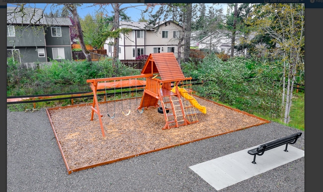 Building Photo - Spacious 4-bedroom, 2.5-bathroom townhouse-style home available in Tacoma!