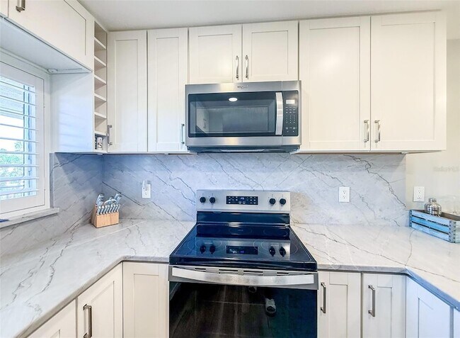 Building Photo - 845 Benjamin Franklin Dr