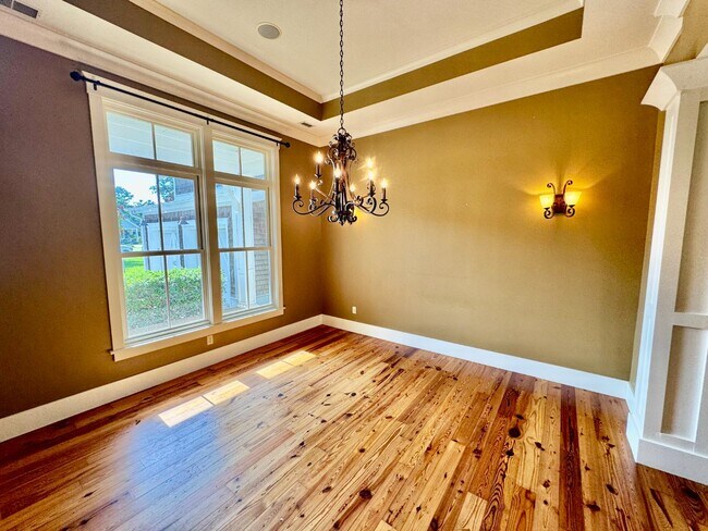 Building Photo - 73 Hampton Lake Dr
