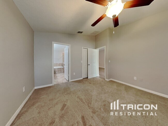 Building Photo - 16668 Myrtle Sand Dr